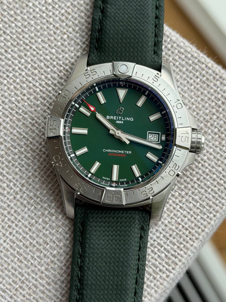 Breitling  Avenger Automatic 42mm