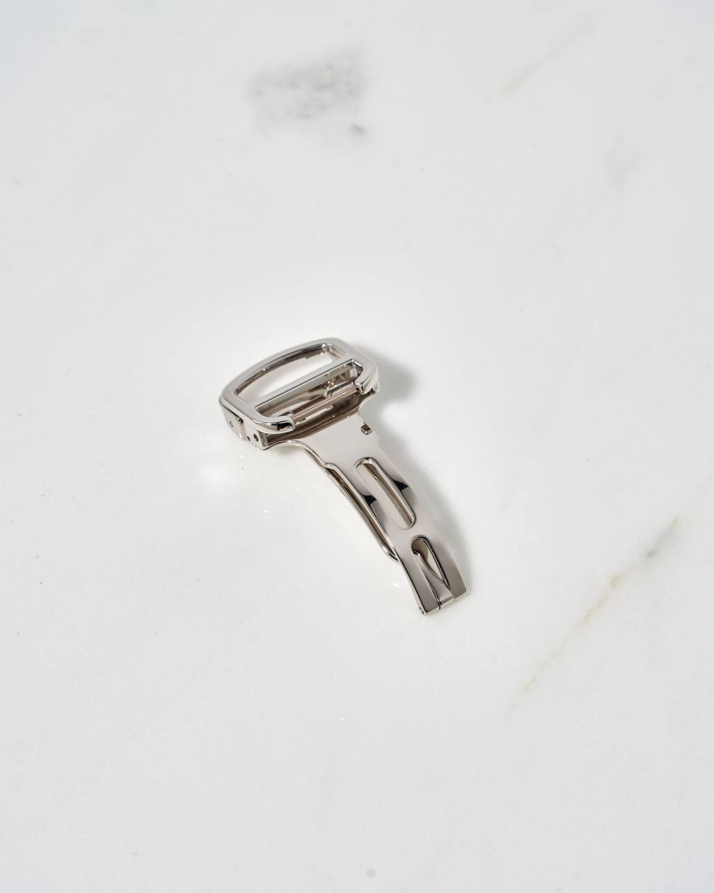 Застёжка клипса Cartier Deployant Clasp 18mm Platinum