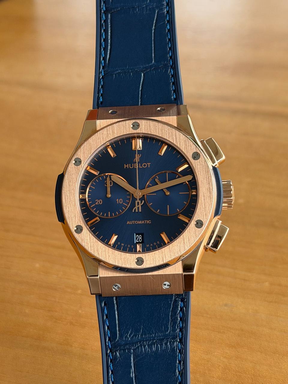 Hublot Classic Fusion Blue Chronograph King Gold 