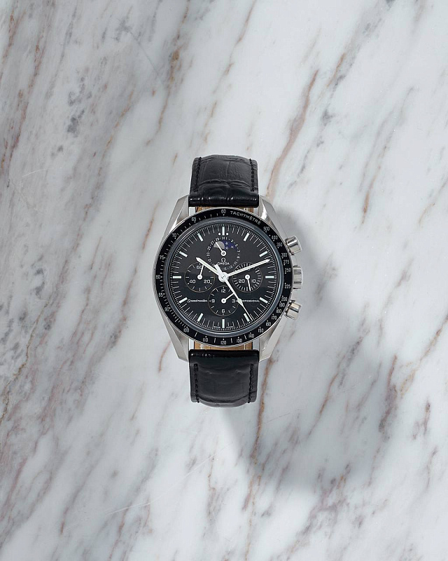 Omega Speedmaster Moonwatch Professional Chronograph Moonphase