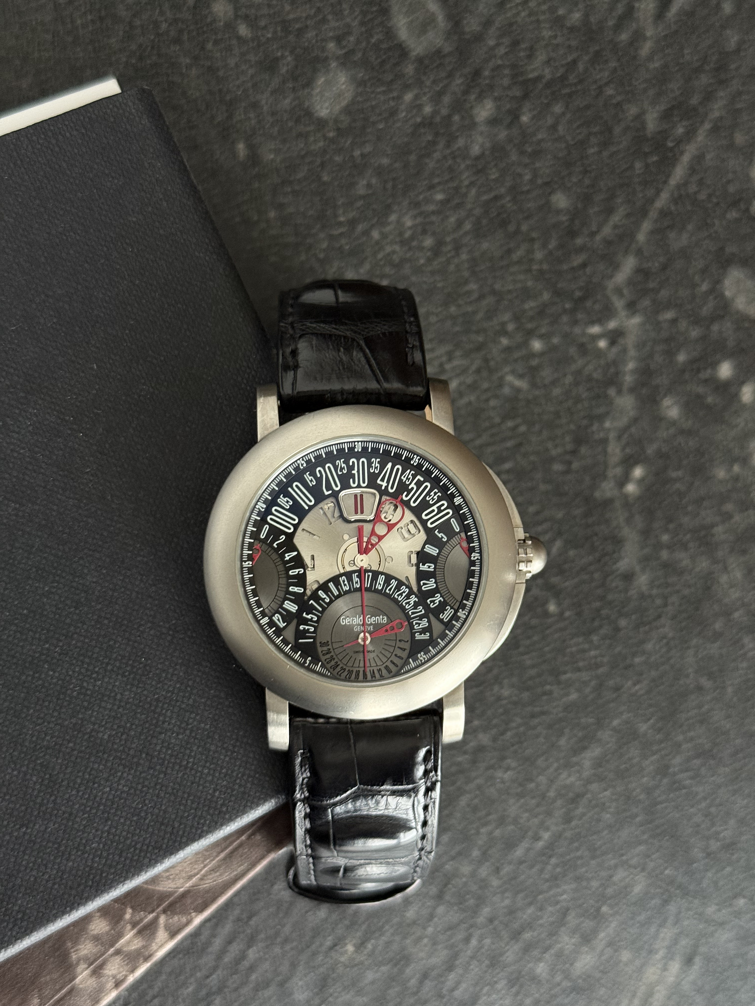 Gérald Genta Arena Chrono Quattro Retro on Strap