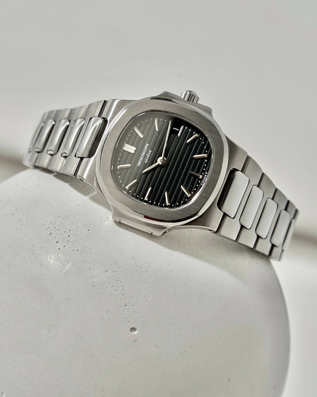 Patek Philippe Nautilus 4700 Ladies