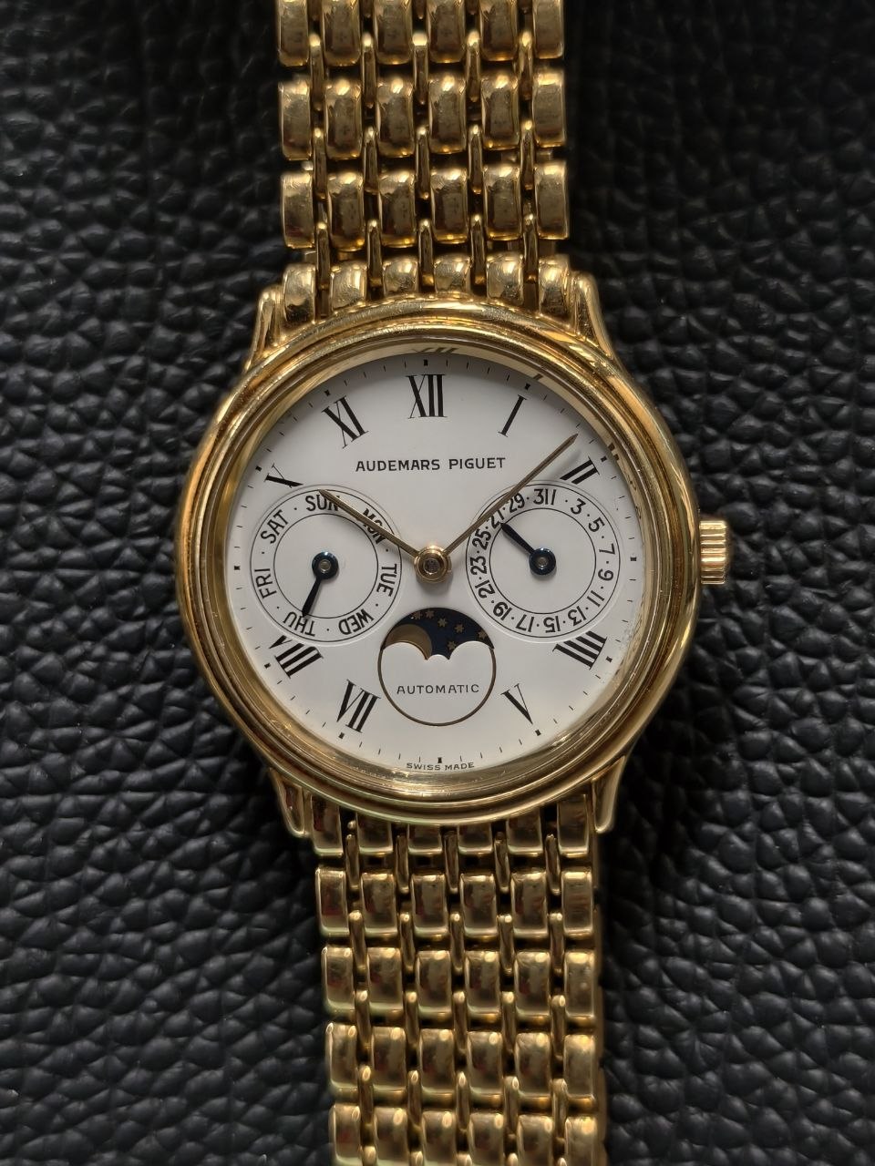 Audemars Piguet Day-Date Moonphase 25589