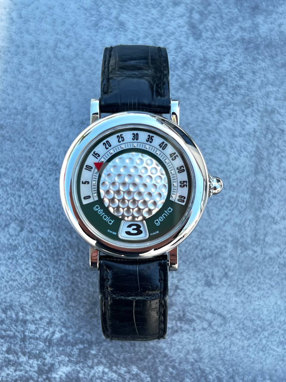 Gerald Genta Retro Classic Golf-Ball Jumping Hour