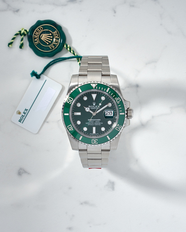 Rolex Submariner Date Hulk with papers 2018 year NEW with stickers