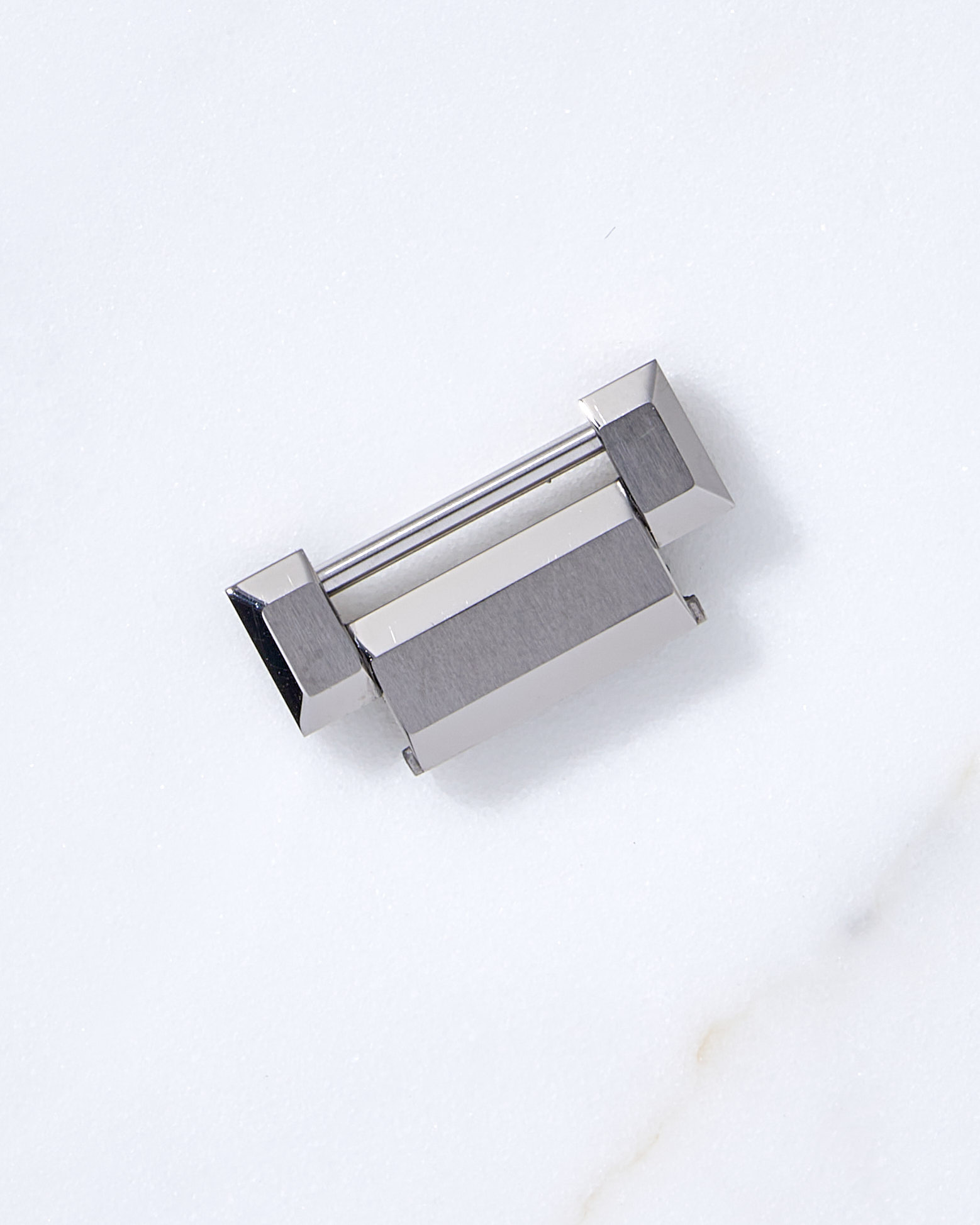 Звено Hublot 451.NE.2010.NX.JPN Link 18mm