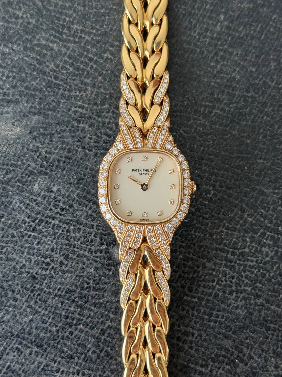 Patek Philippe La Flamme Yellow Gold & Diamonds 4815