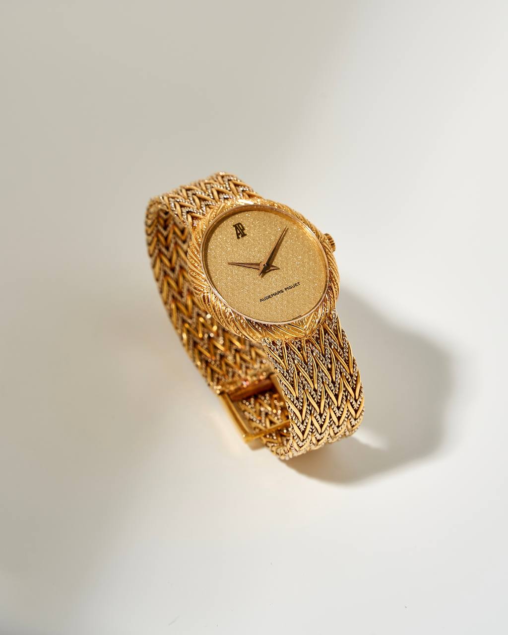 Audemars Piguet Oval Gold Dial BA8881