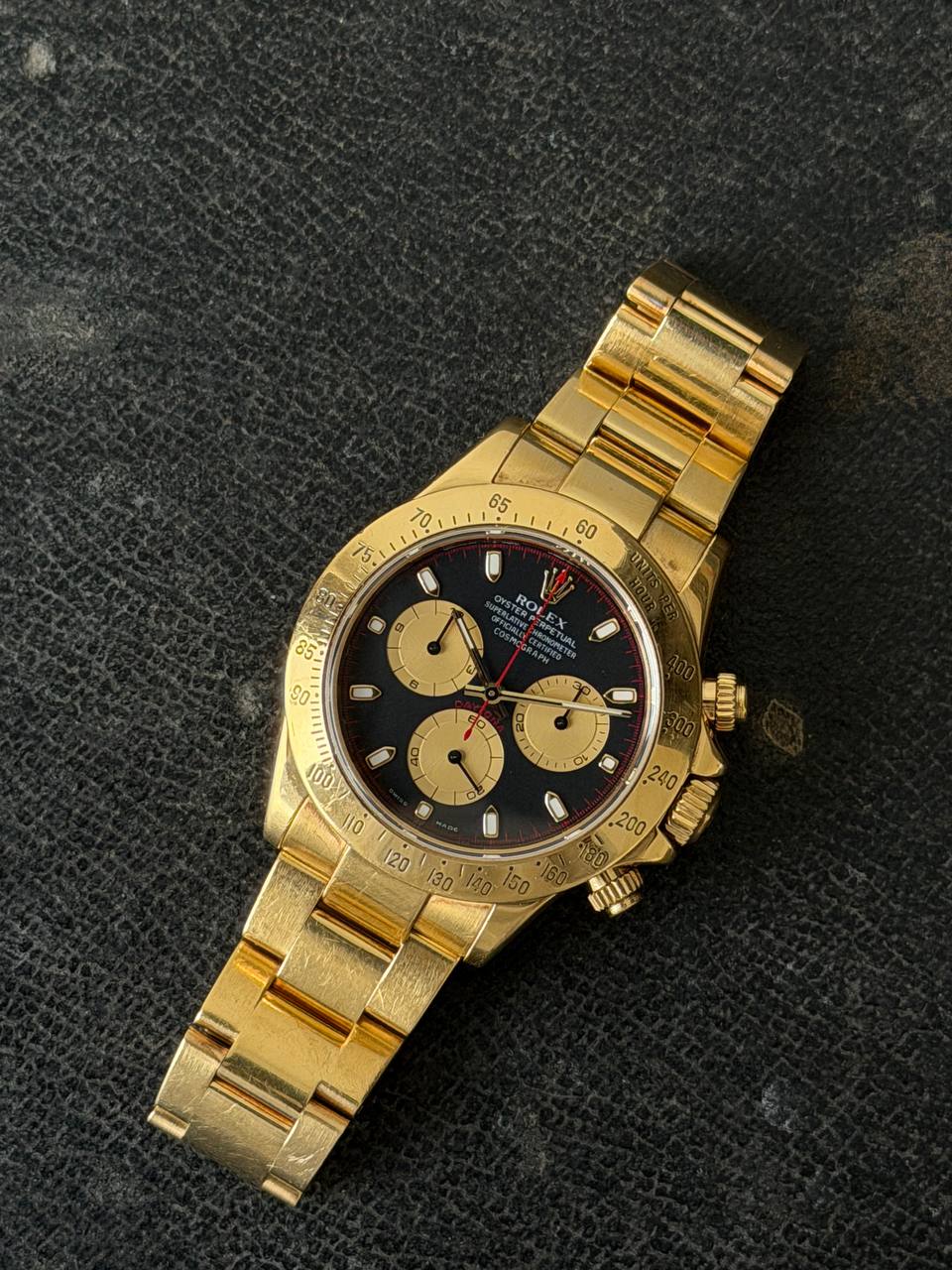 Rolex Cosmograph Daytona 40 mm Paul Newman Dial 116528